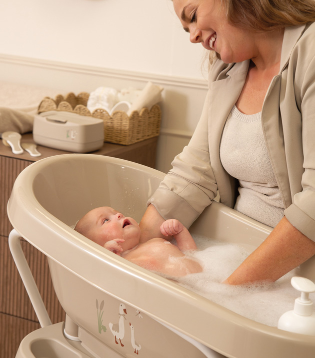 Děti si kopání velmi užívají